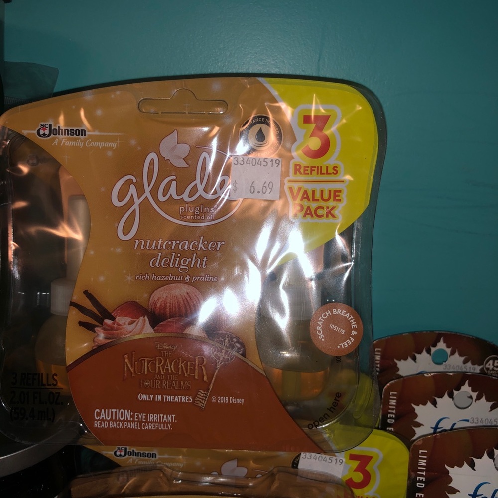 Febreez and glade plugin refill lot!